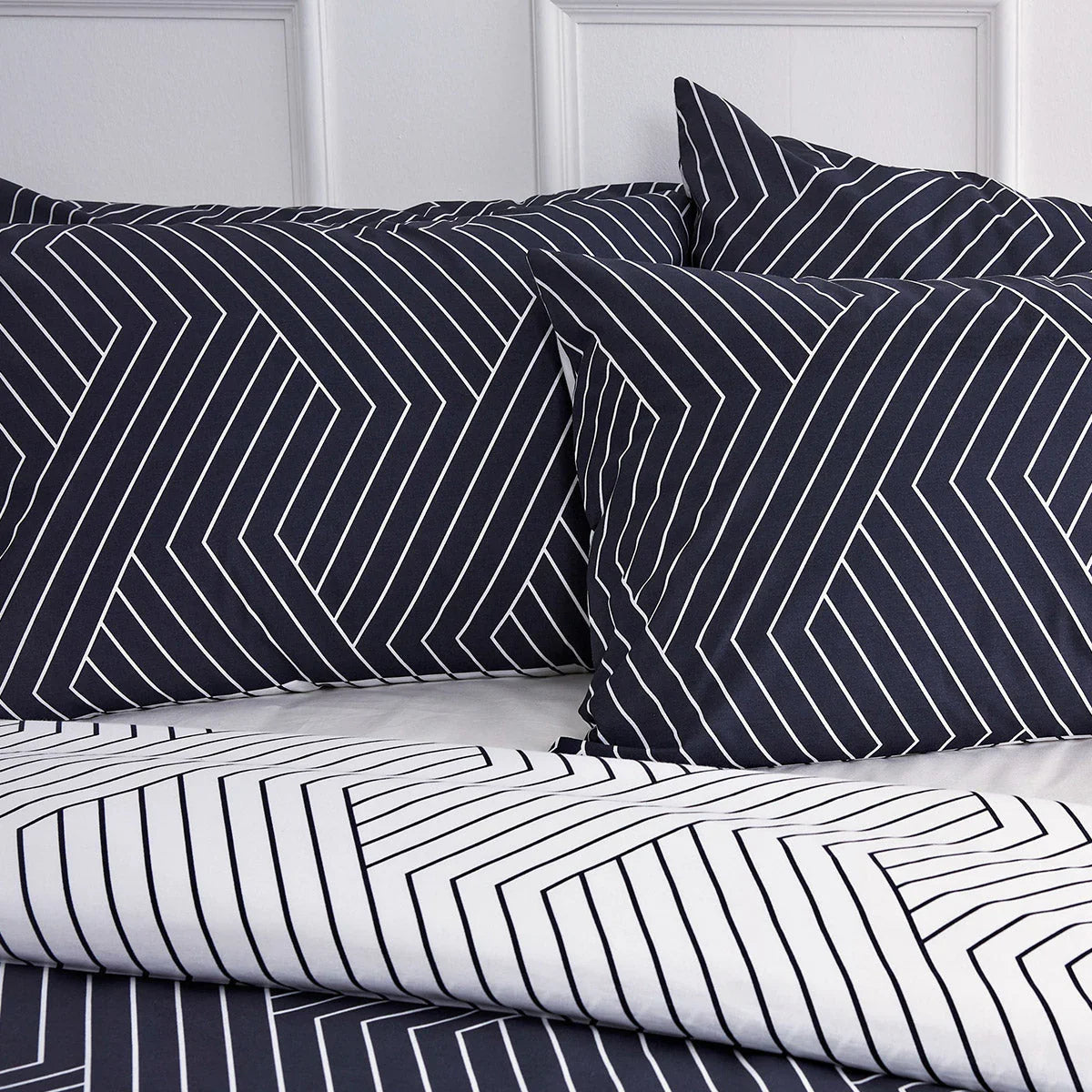 Bettwäsche-Set aus 100% Baumwolle Oslo Marineblau Gestreifte Bettbezug-Set